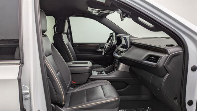 Used 2023 Chevrolet Suburban Premier image 24