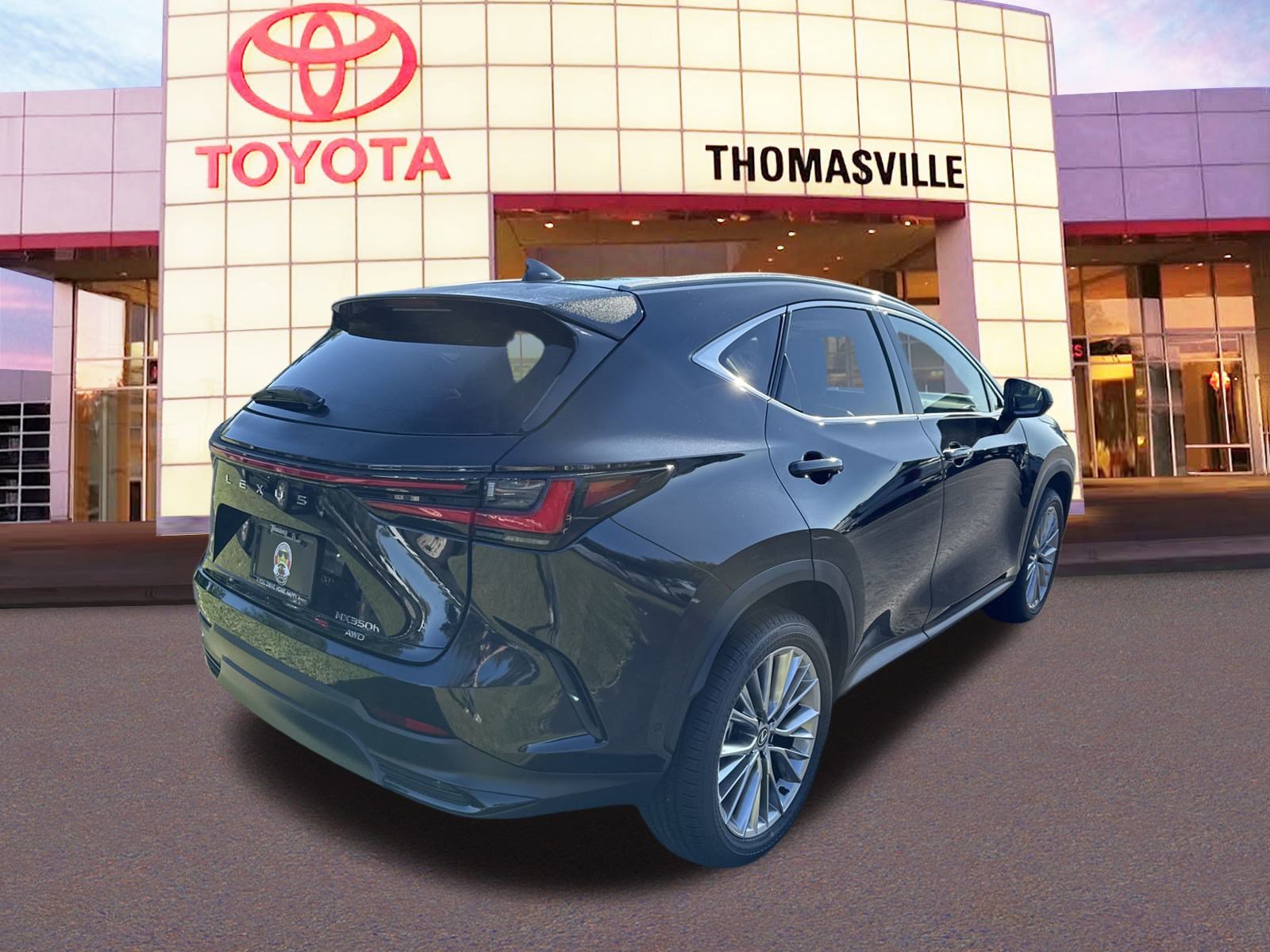 Used 2025 Lexus NX 300h AWD w/ Luxury Package image 5