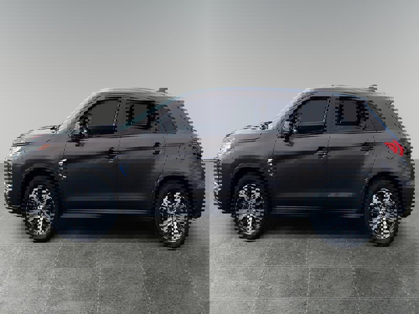 Used 2024 Mitsubishi Outlander Sport SE image 2