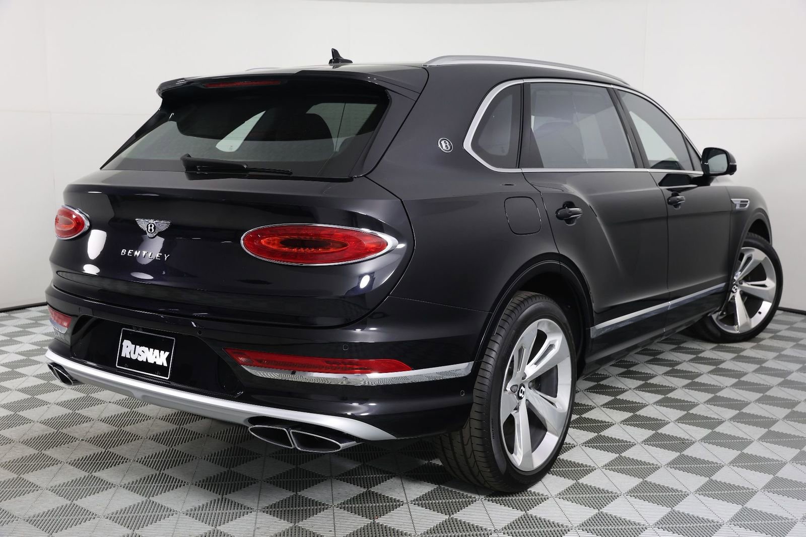 New 2025 Bentley Bentayga Extended Wheelbase image 9