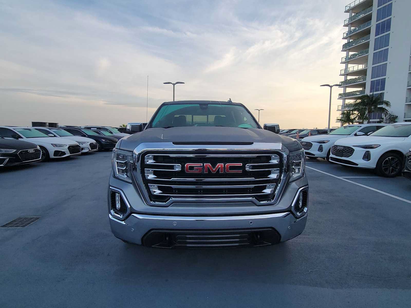 Used 2020 GMC Sierra 1500 SLT w/ SLT Premium Plus Package AWD/4WD image 9
