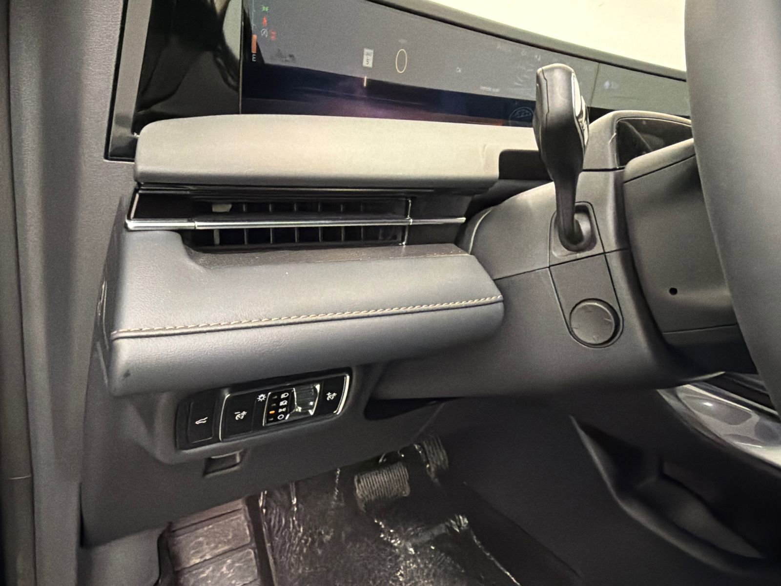 New 2026 Lincoln Nautilus Premier w/ Equipment Group 102A image 35