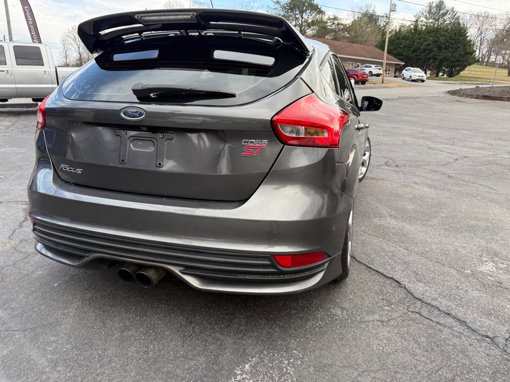 Used 2017 Ford Focus ST image 65