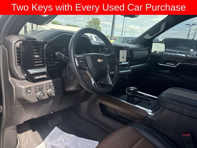 Used 2025 Chevrolet Silverado 1500 High Country AWD/4WD image 10