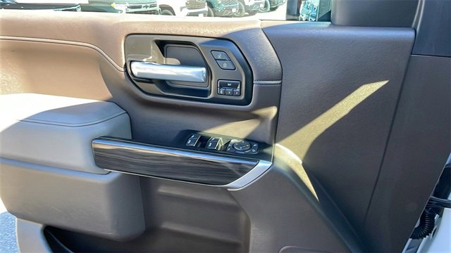 Used 2022 GMC Sierra 2500 SLT w/ SLT Premium Package image 31