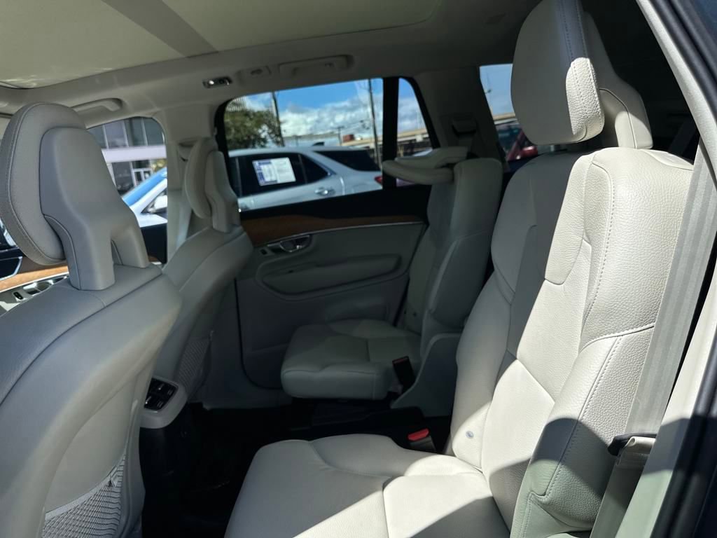 Used 2021 Volvo XC90 T8 Inscription Expression w/ Advanced Package image 14