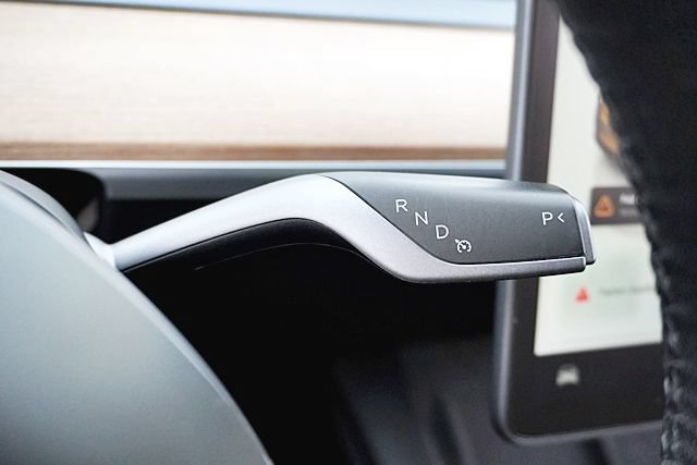 Used 2024 Tesla Model Y Long Range AWD/4WD image 38