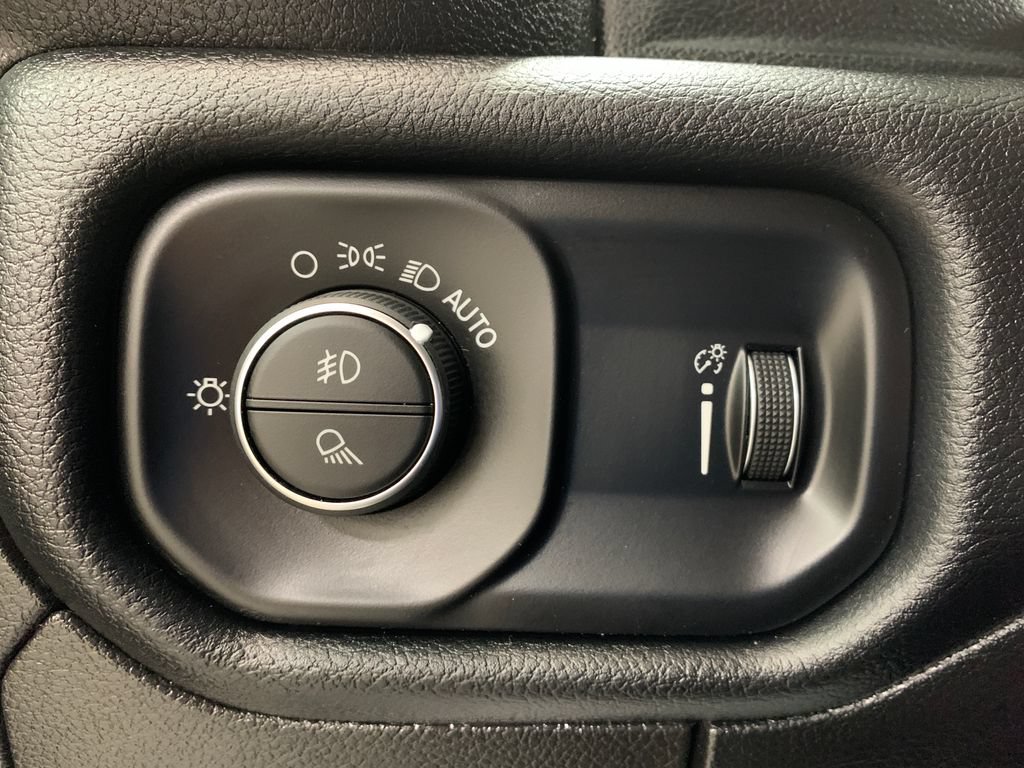 Used 2020 RAM 1500 Big Horn AWD/4WD image 24