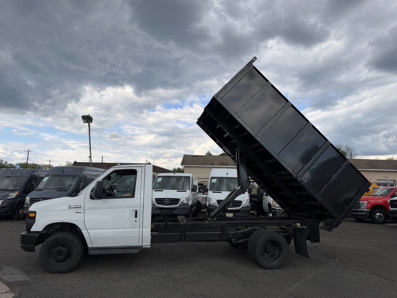 Used 2012 Ford E-450 and Econoline 450 Super Duty image 1