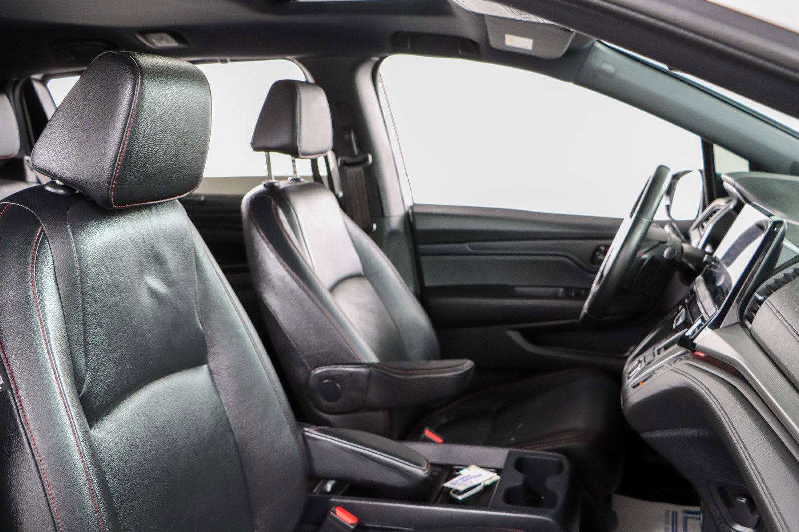 Used 2024 Honda Odyssey Sport image 28