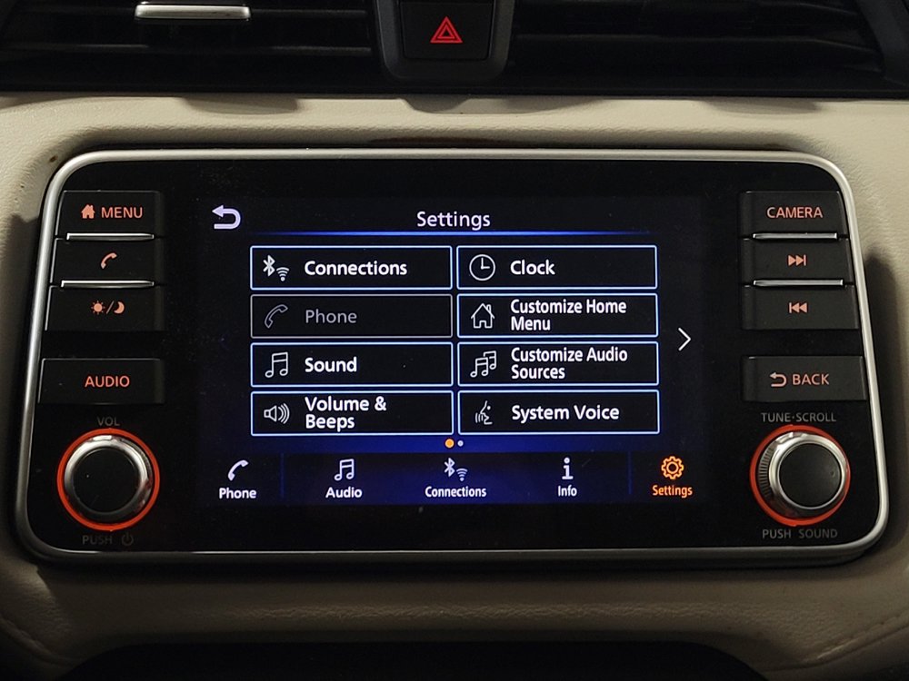 Used 2022 Nissan Versa SV FWD image 25