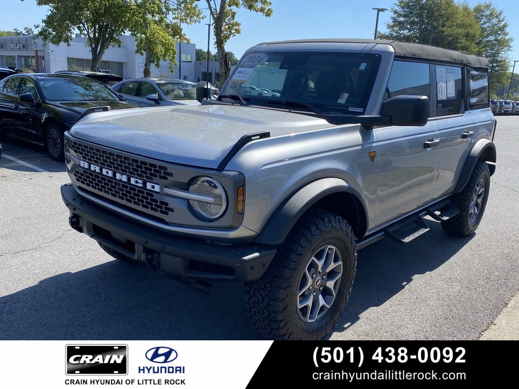 Used 2024 Ford Bronco Badlands image 3