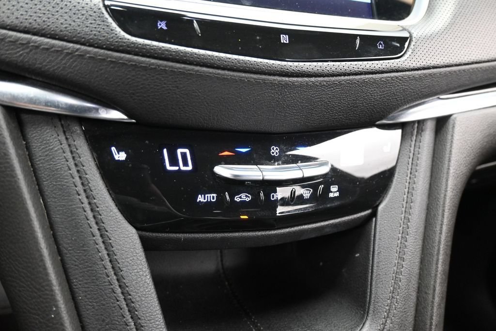 Used 2021 Cadillac XT6 Luxury FWD image 19