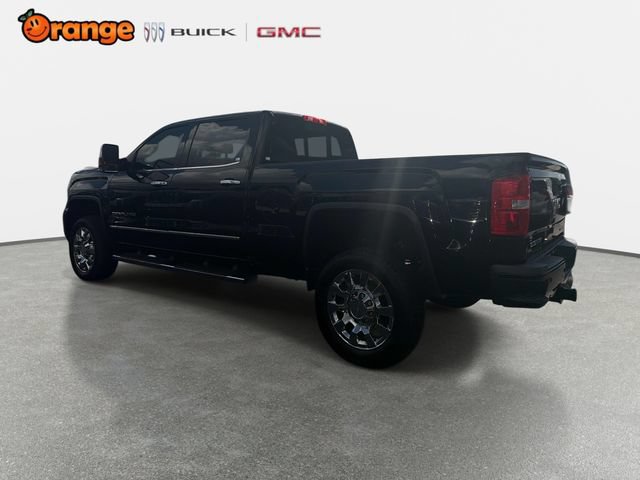 Used 2019 GMC Sierra 2500 Denali w/ Duramax Plus Package AWD/4WD image 6