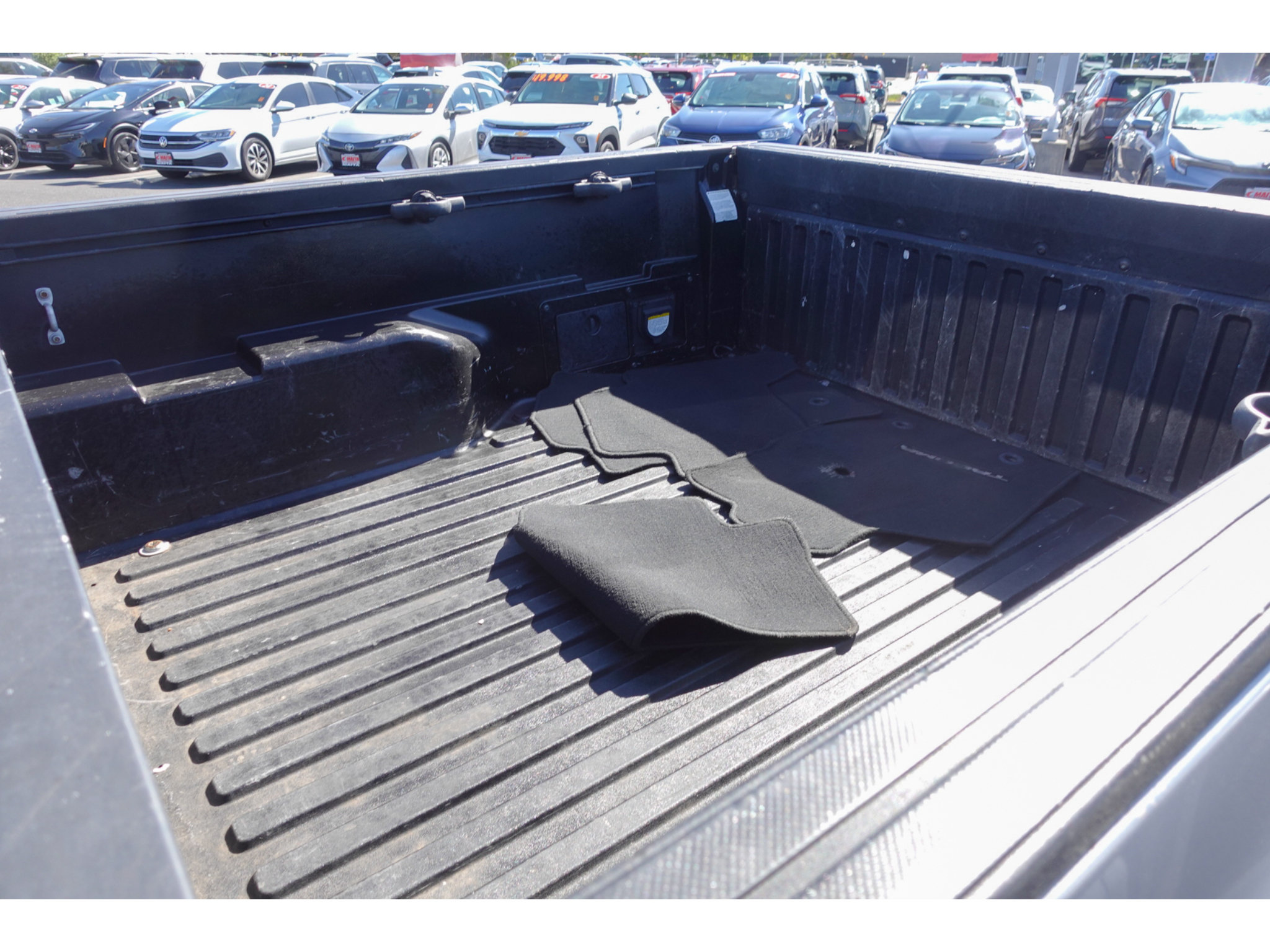 Used 2019 Toyota Tacoma TRD Off-Road w/ Technology Package AWD/4WD image 25