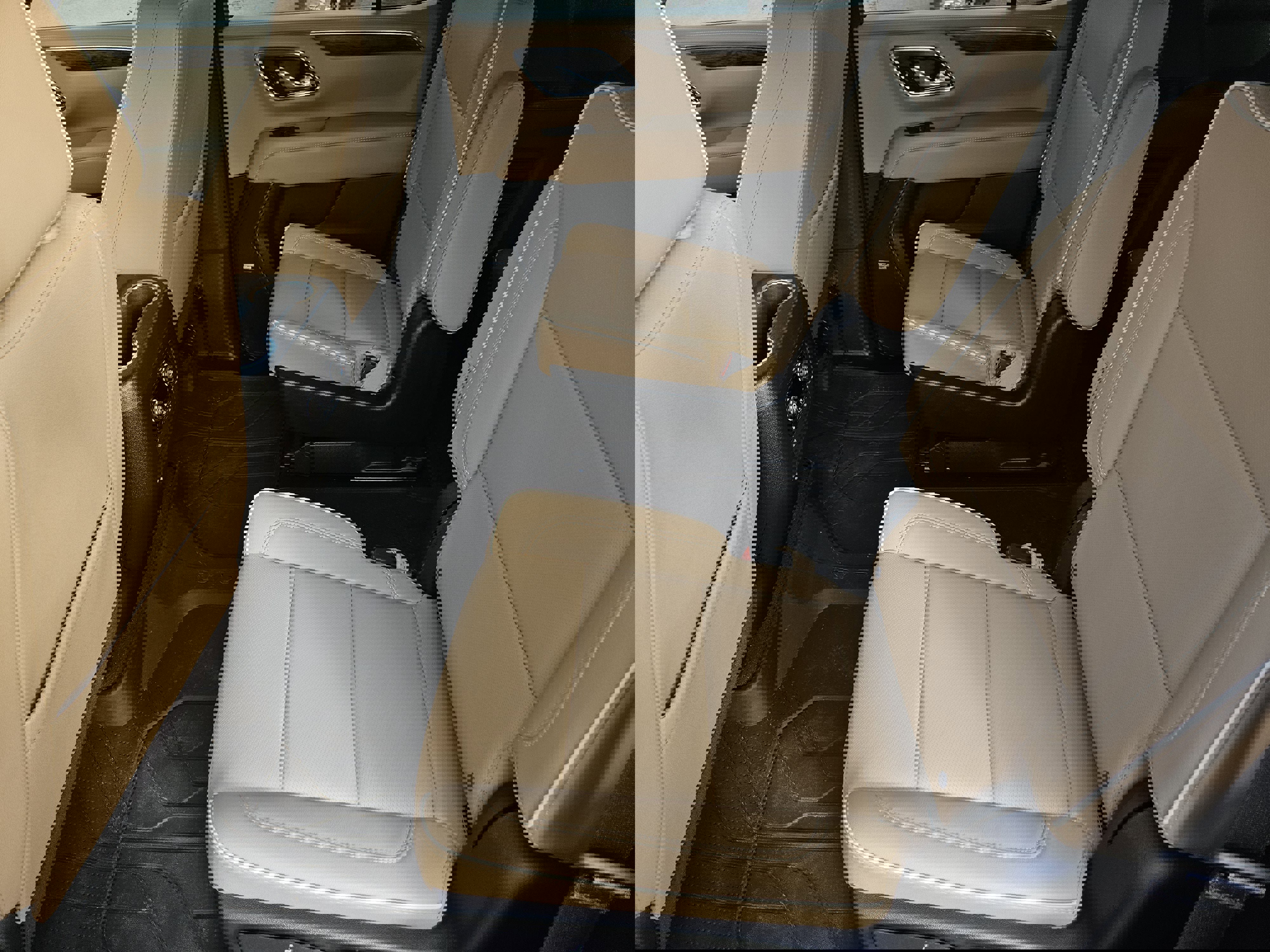 Used 2024 Chevrolet Tahoe Premier w/ Premium Package 2 image 32