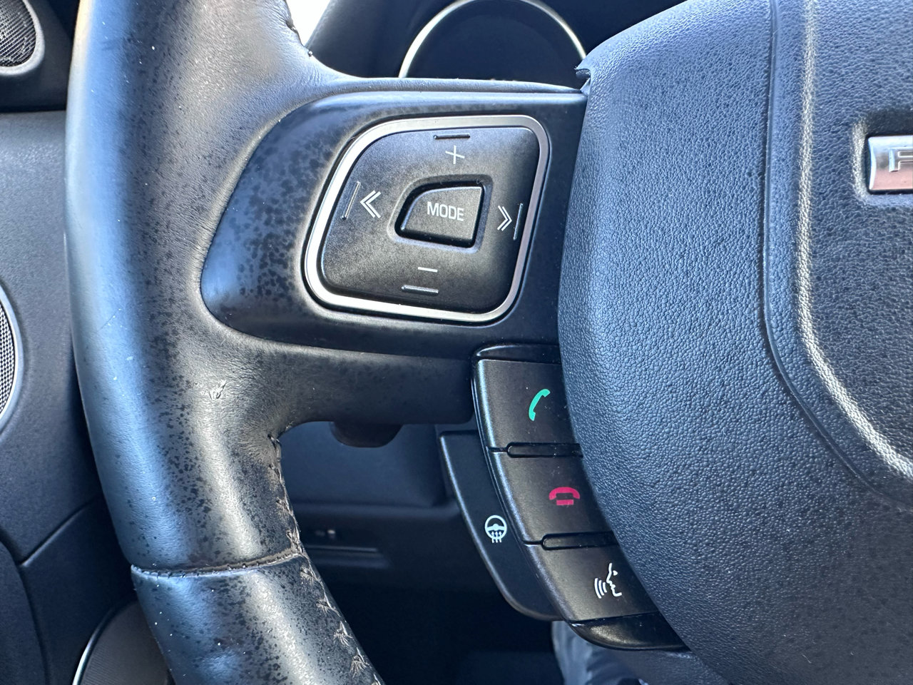 Used 2014 Land Rover Range Rover Evoque Pure Premium image 13