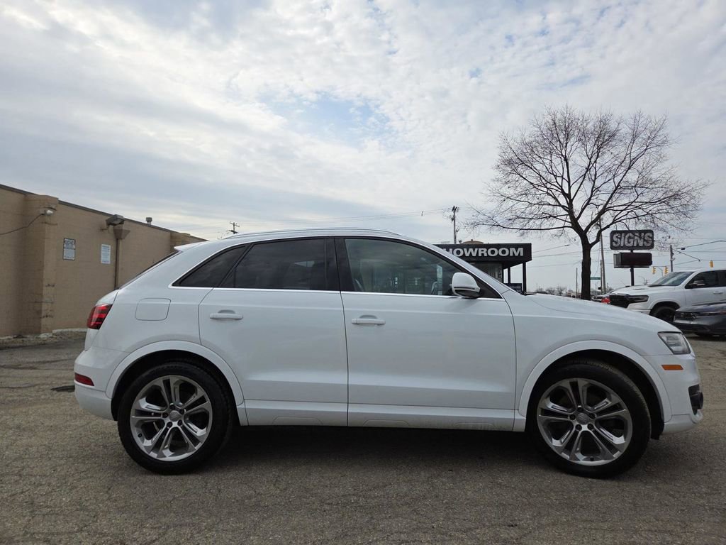 Used 2015 Audi Q3 2.0T Prestige w/ Prestige Package image 14