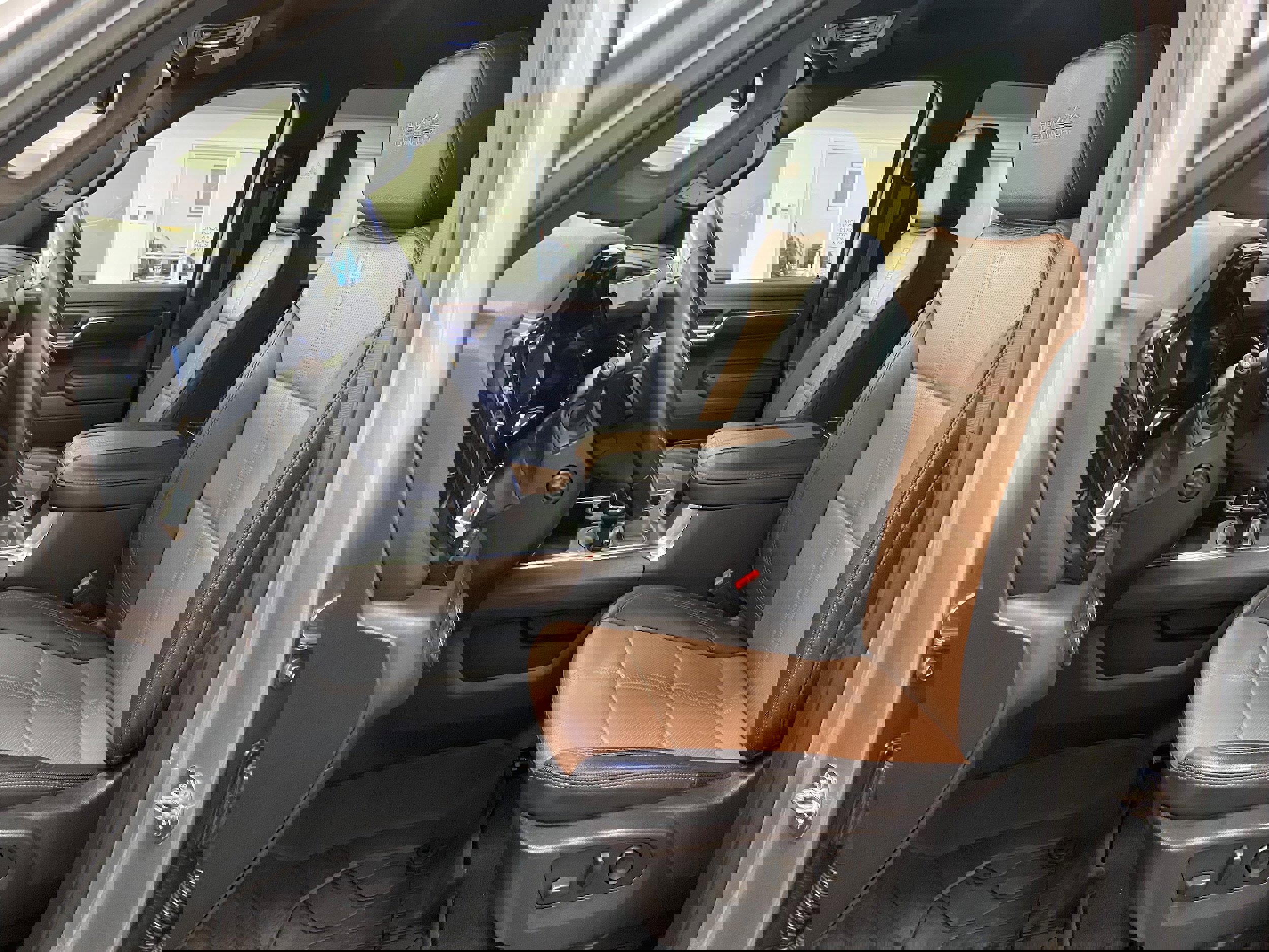 Used 2024 Chevrolet Silverado 1500 High Country w/ Technology Package image 16