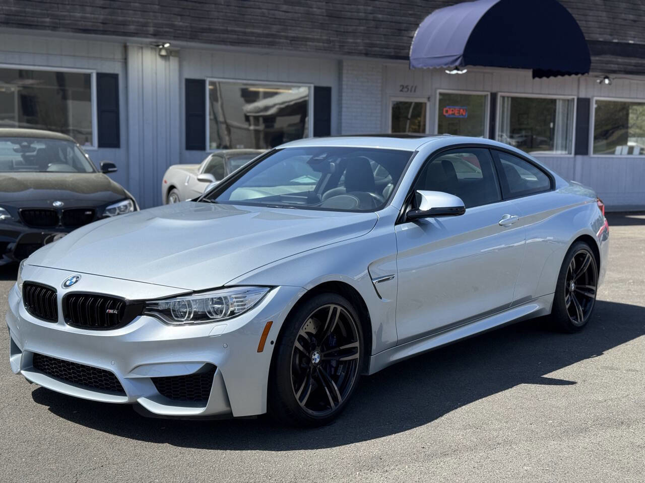 Used 2016 BMW M4 Coupe image 2