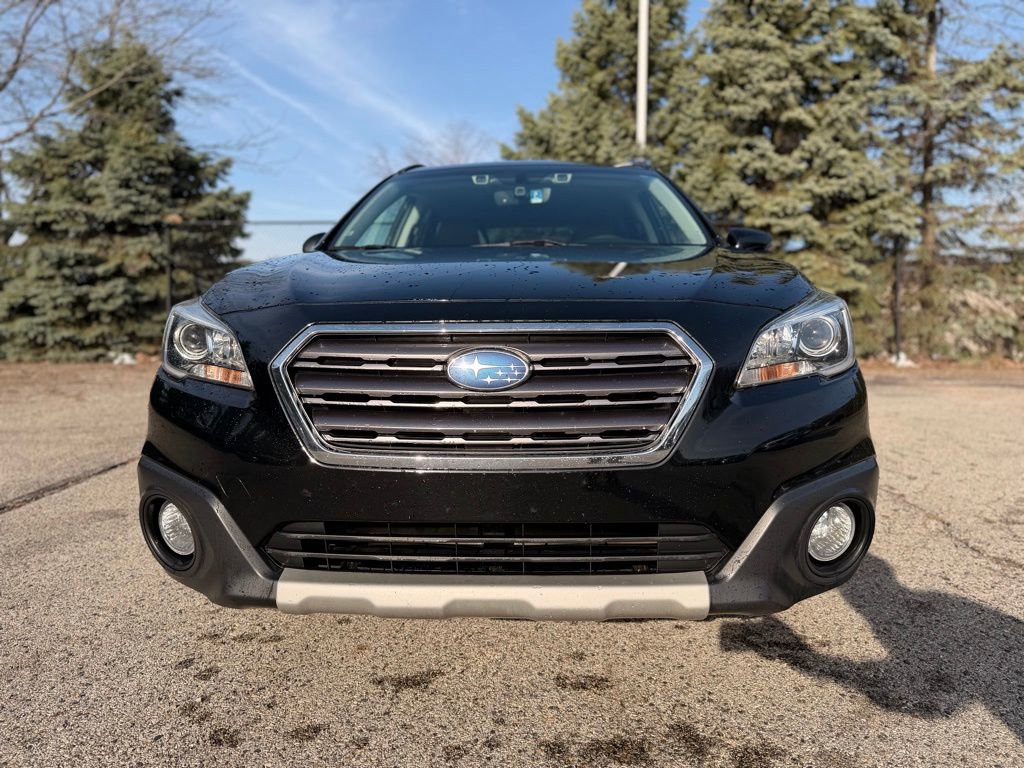 Used 2017 Subaru Outback 3.6R Touring image 2