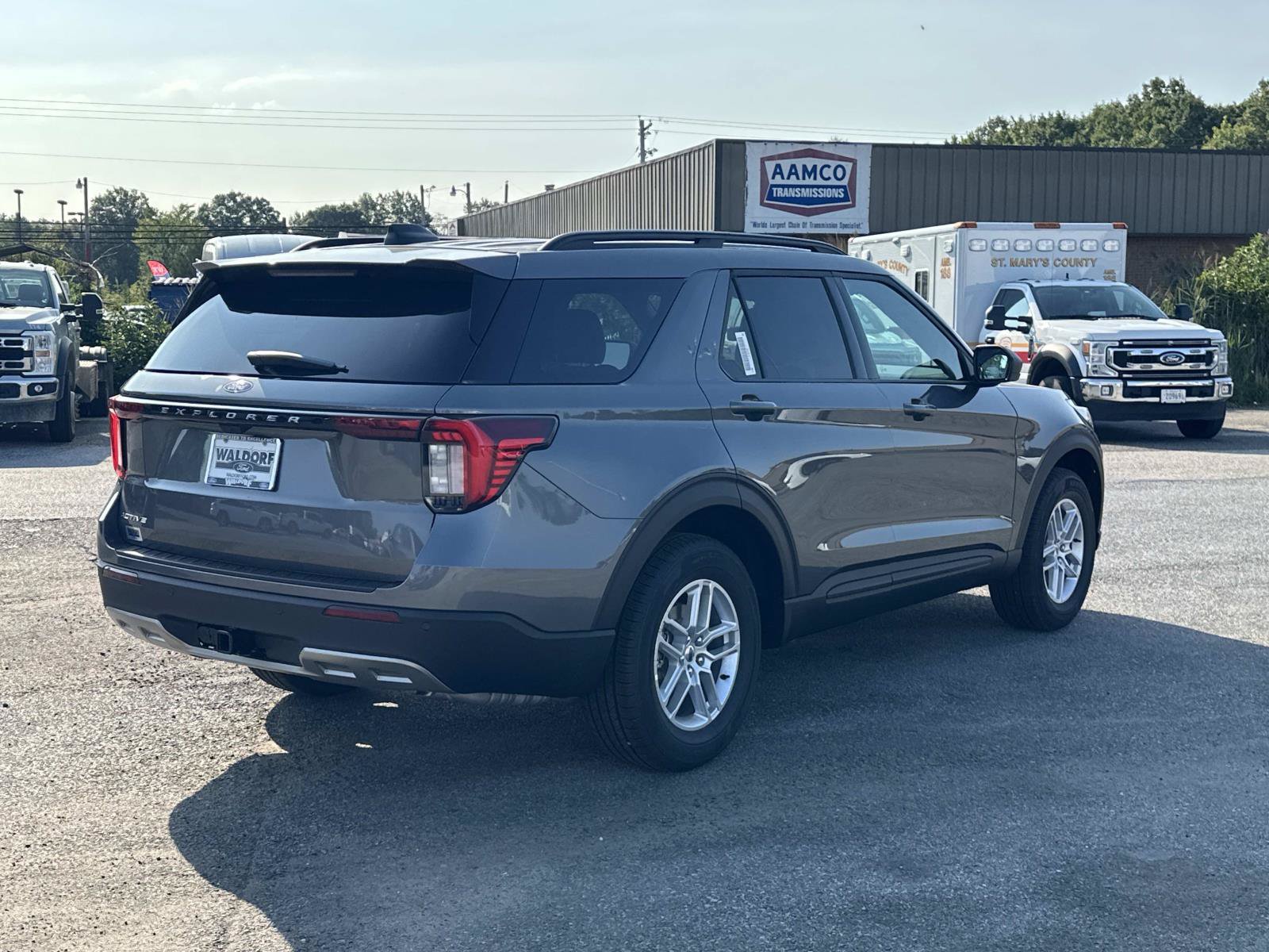New 2027 Ford Explorer Active w/ Active Comfort Package AWD/4WD image 2