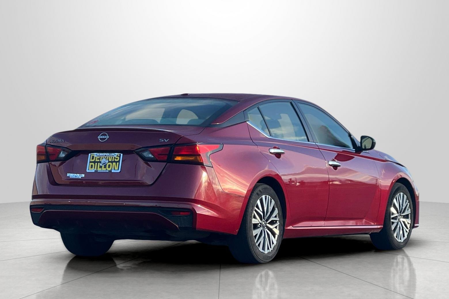 Used 2024 Nissan Altima 2.5 SV image 5