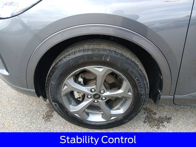 Used 2024 Ford Escape ST-Line w/ Tech Pack #1 AWD/4WD image 4