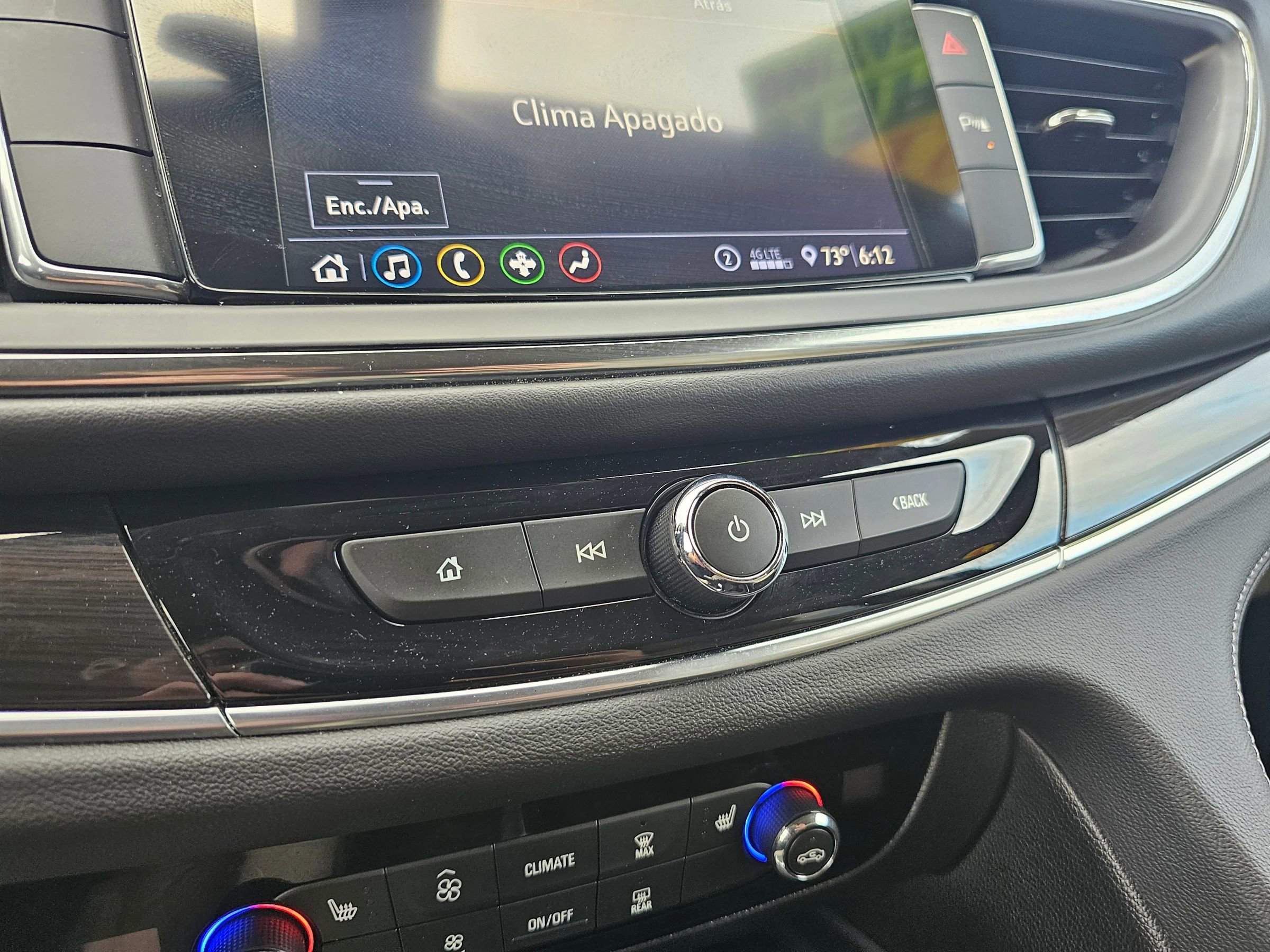 Used 2021 Buick Enclave Essence image 27