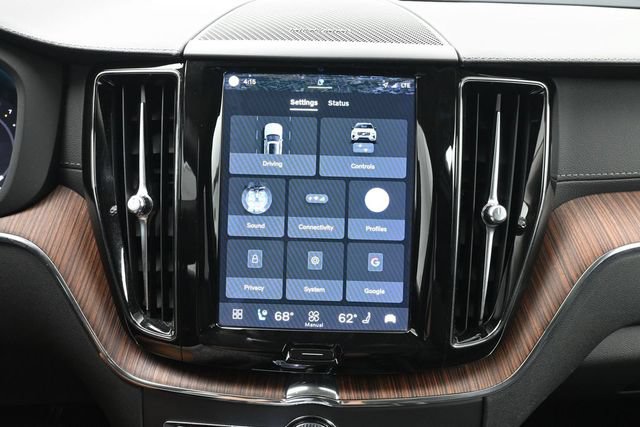 Used 2023 Volvo XC60 B5 Ultimate w/ Climate Package FWD image 17