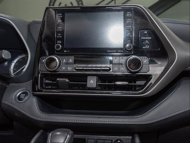 Used 2021 Toyota Highlander XLE AWD/4WD image 15