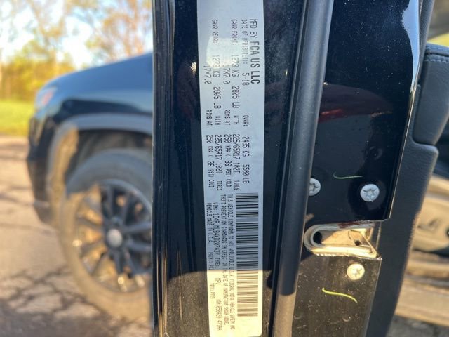 Used 2019 Jeep Cherokee Latitude Plus w/ Comfort/Convenience Group AWD/4WD image 22
