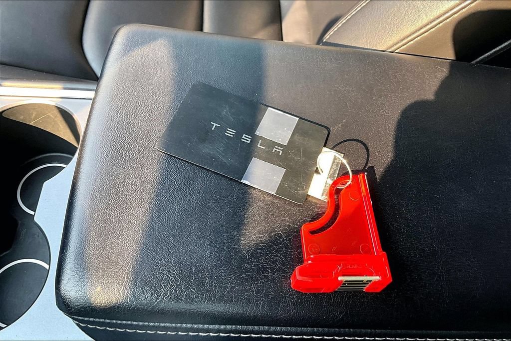 Used 2021 Tesla Model 3 Long Range AWD/4WD image 11