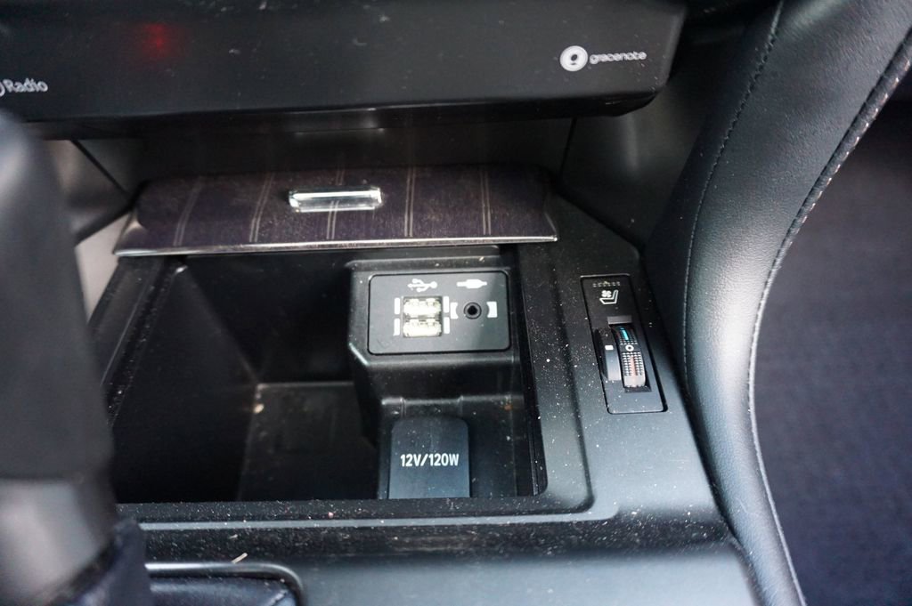 Used 2023 Lexus GX 460 Premium w/ Premium Package image 12