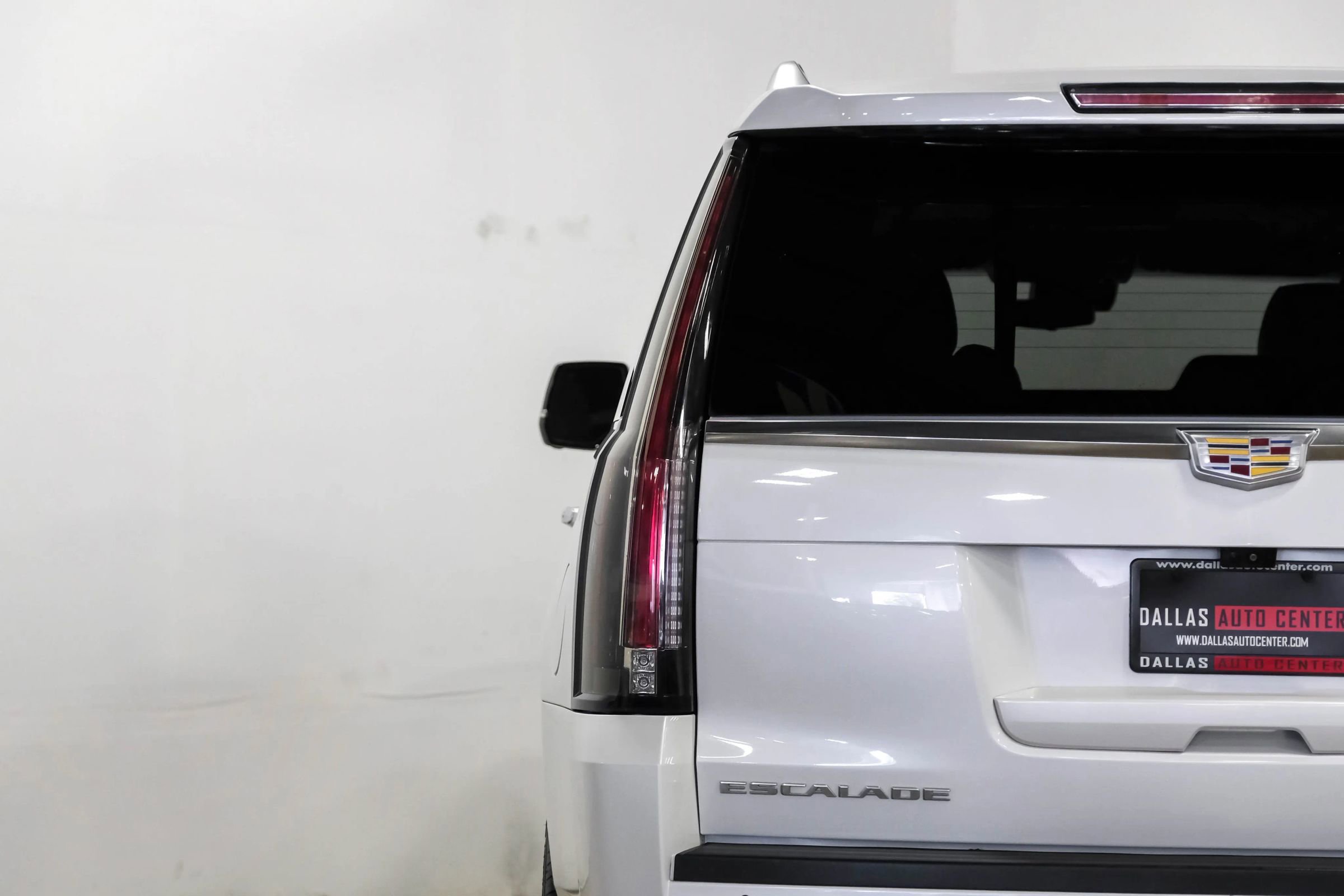 Used 2020 Cadillac Escalade Luxury RWD image 39