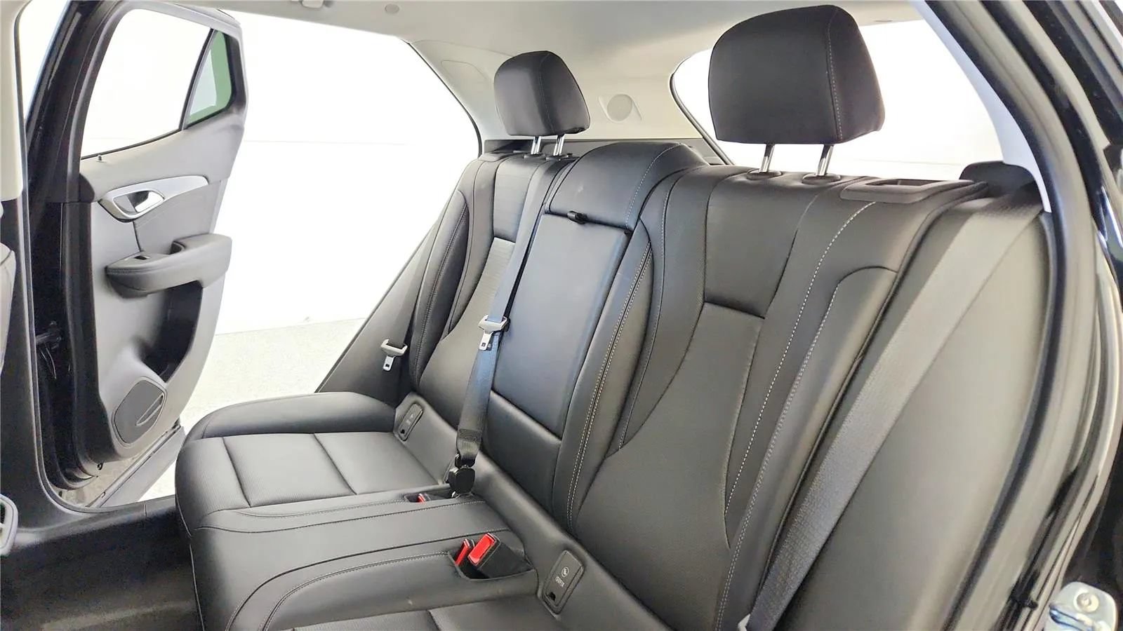 Used 2024 Buick Envision Preferred AWD/4WD image 25