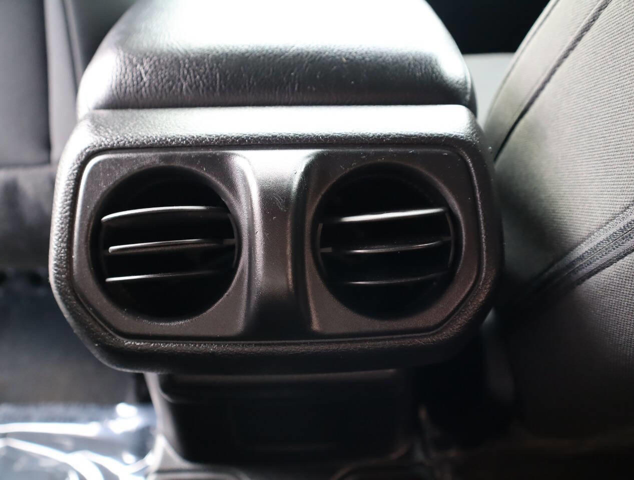 Used 2021 Jeep Wrangler Sport image 29