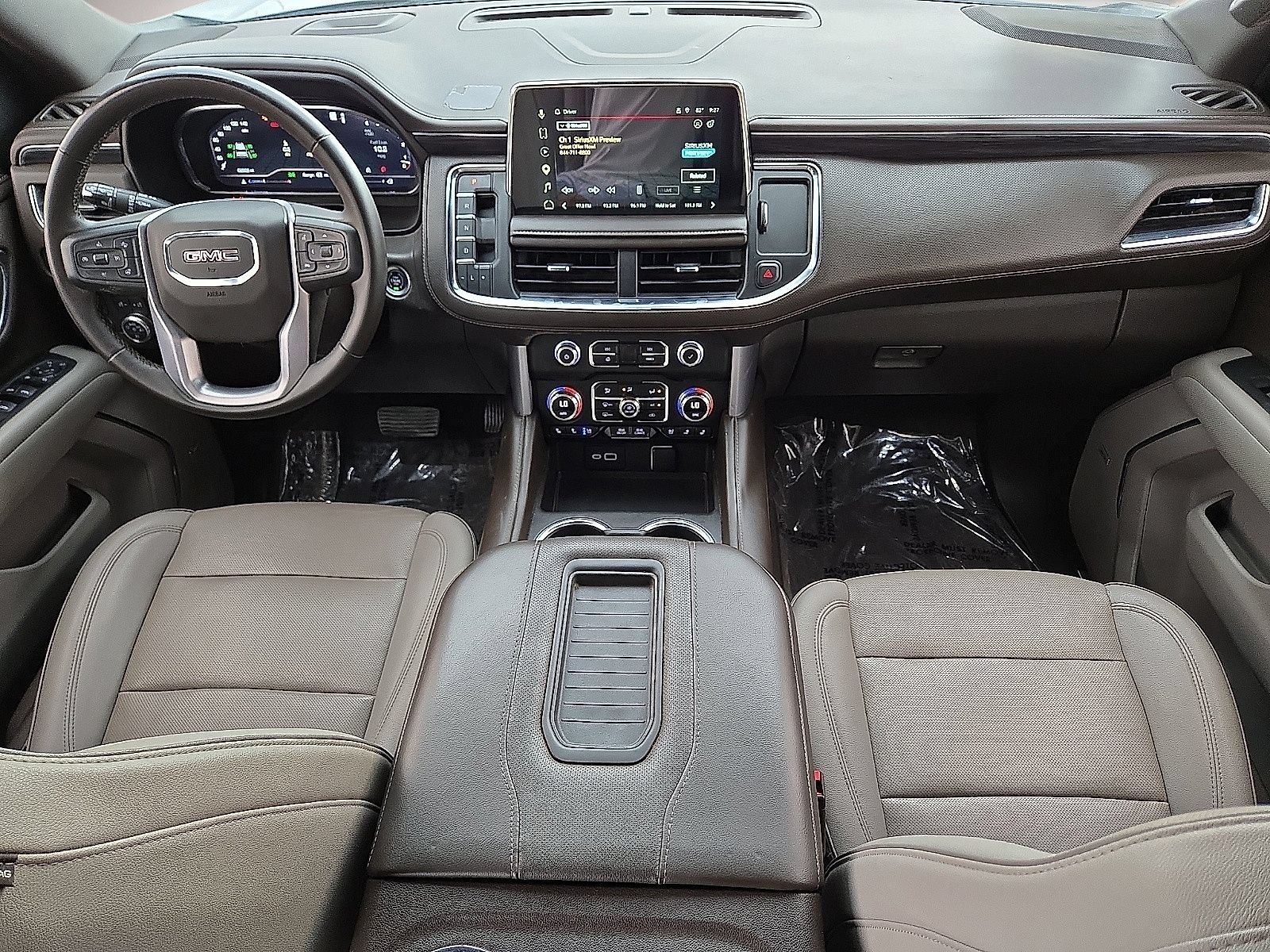 Used 2023 GMC Yukon SLT w/ SLT Luxury Package RWD image 18