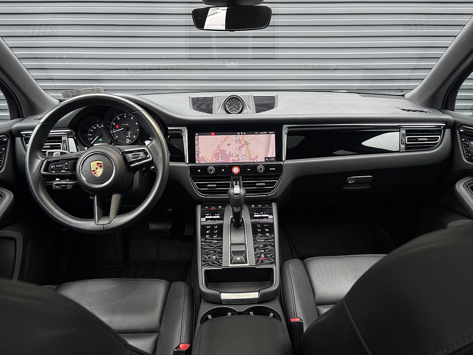 Certified 2024 Porsche Macan image 15