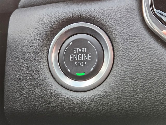 New 2025 GMC Canyon Elevation w/ Convenience Package image 21