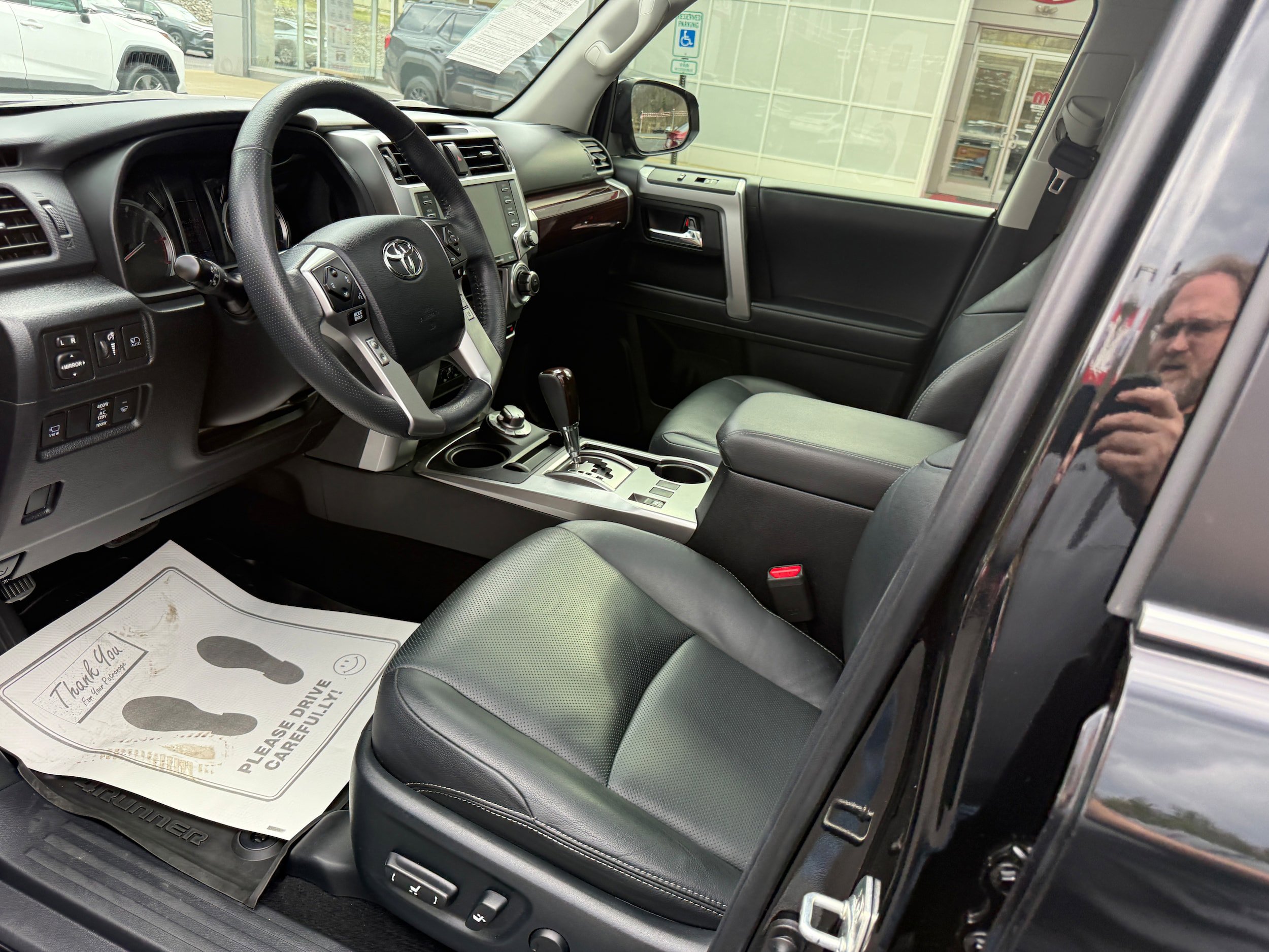 Used 2023 Toyota 4Runner Limited AWD/4WD image 13