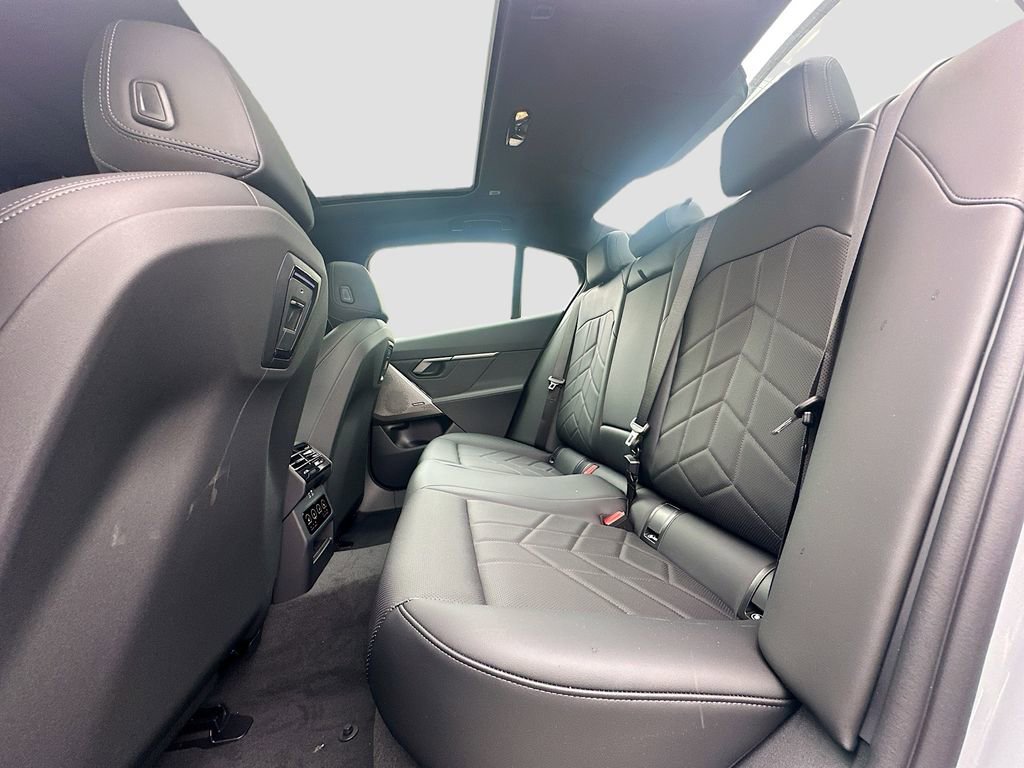 New 2026 BMW 550e xDrive AWD/4WD image 26