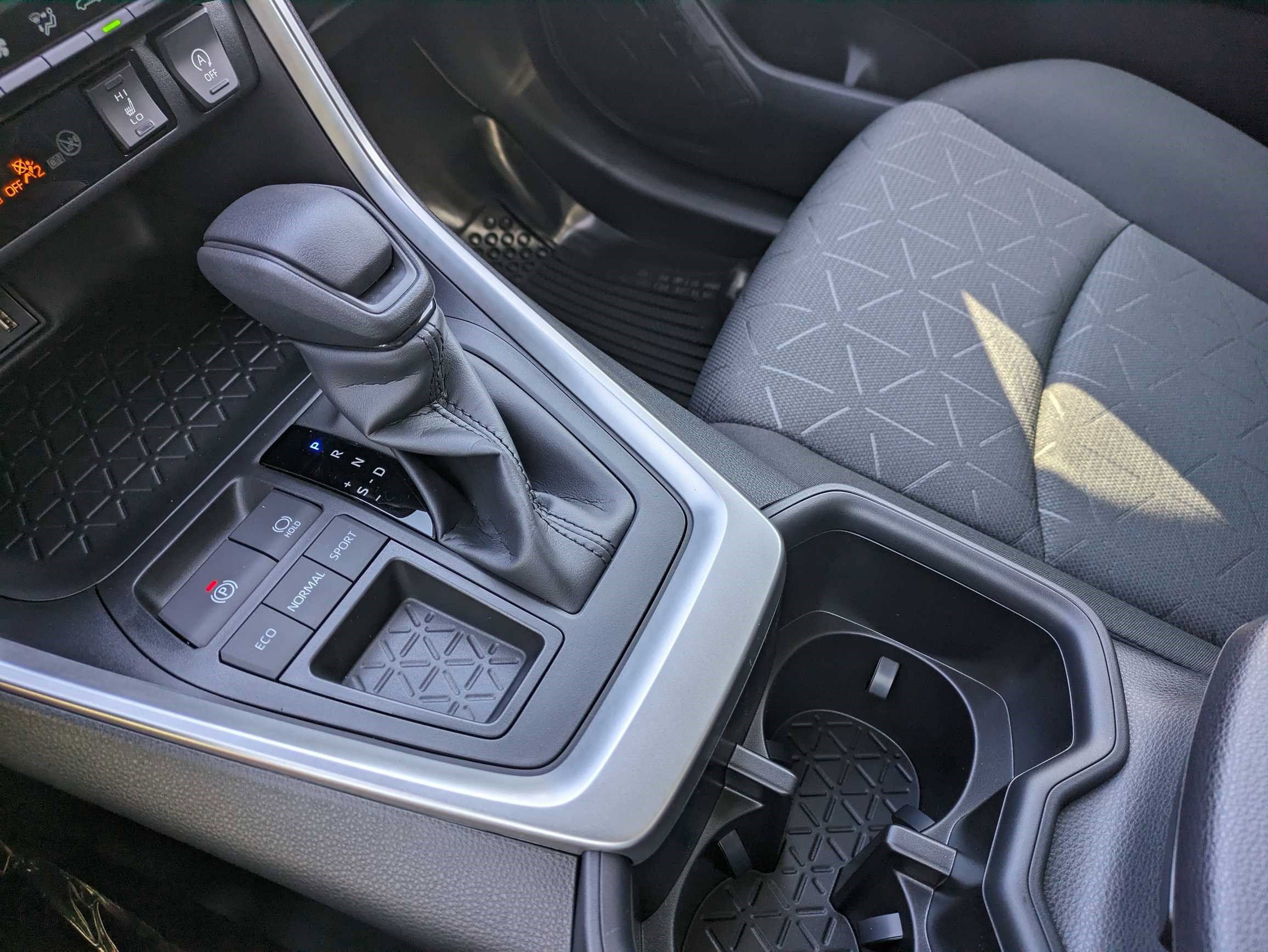 New 2025 Toyota RAV4 XLE image 19