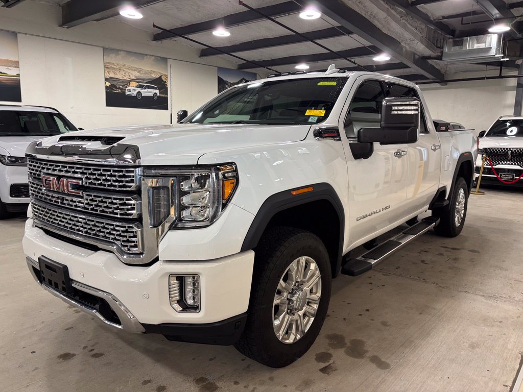 Used 2021 GMC Sierra 3500 Denali w/ Denali Ultimate Package AWD/4WD image 3
