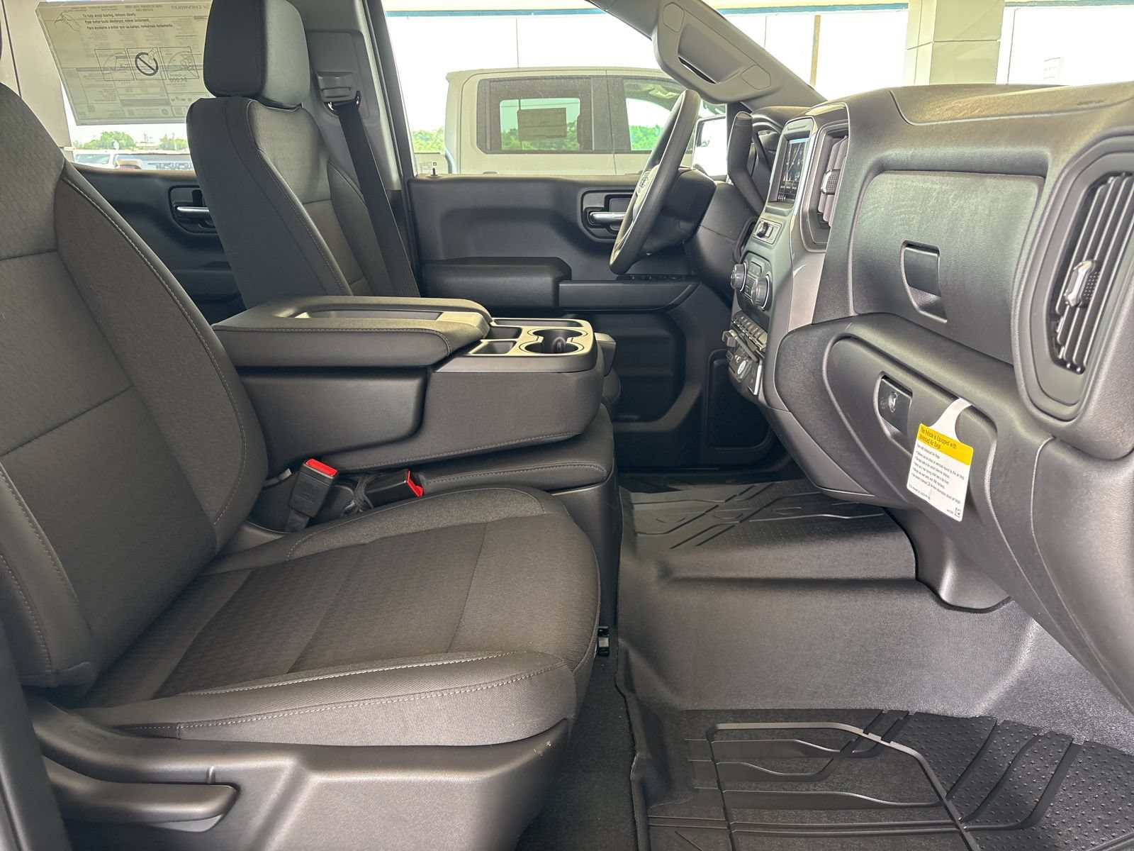 New 2026 Chevrolet Silverado 1500 Custom RWD image 18