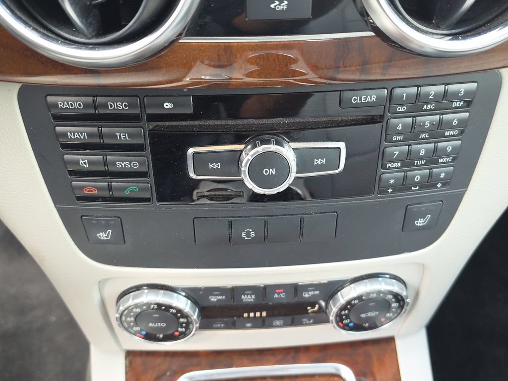 Used 2014 Mercedes-Benz GLK 250 BlueTEC 4MATIC image 17