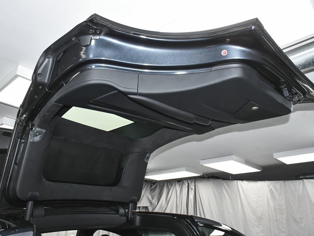 Used 2024 Tesla Model X image 17