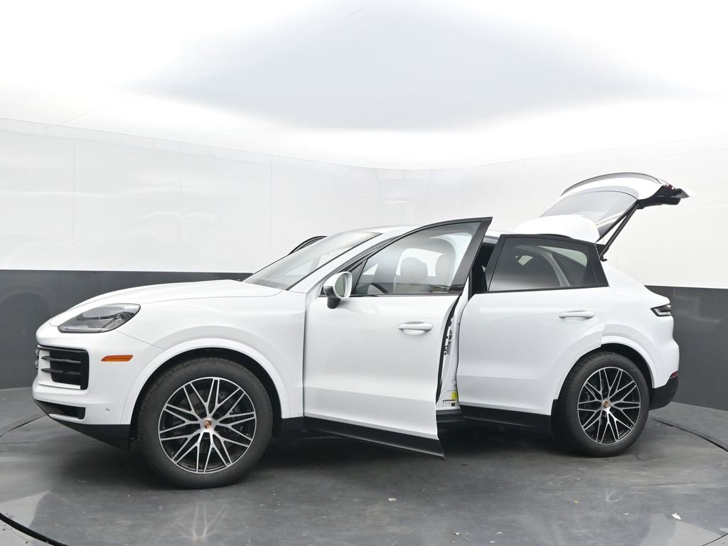 New 2025 Porsche Cayenne Coupe image 46