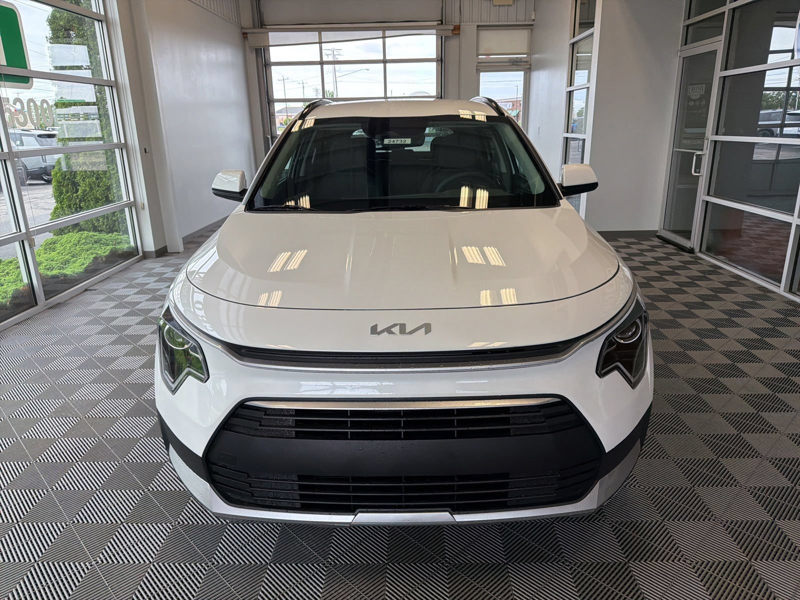 New 2026 Kia Niro LX FWD image 2