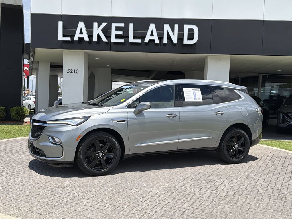 Used 2024 Buick Enclave Essence w/ Experience Buick Package AWD/4WD image 2